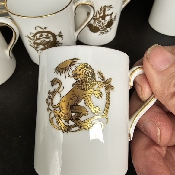 Unique vintage zodiac espresso cups and saucer set. Complete set of 12. - Picture 9 of 13